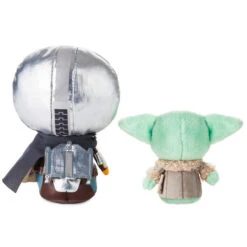 Hallmark -Hallmark Star Wars Mandalorian and Grogu Plush itty bittys 2Pack 1KDD2106 02
